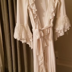 Victorian Trading co. Victorian robe